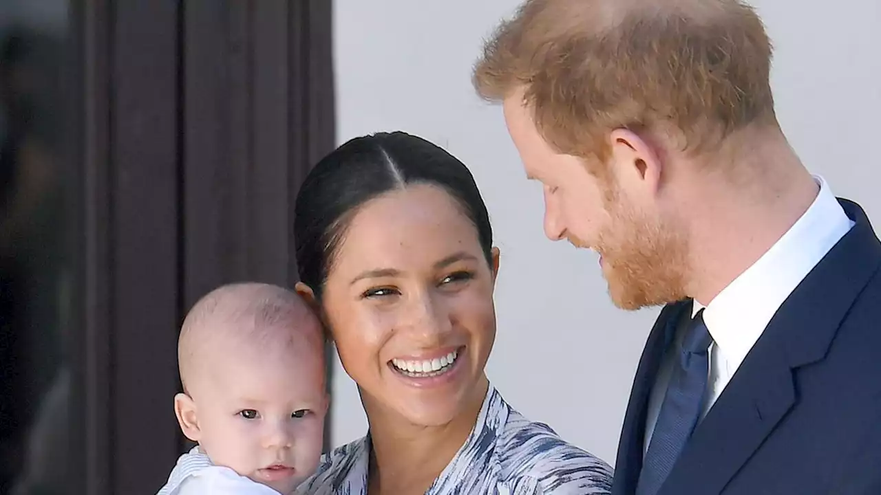 Herzogin Meghan + Prinz Harry: Wollen sie mit Archies Geburtstagsplänen die Krönung überschatten?