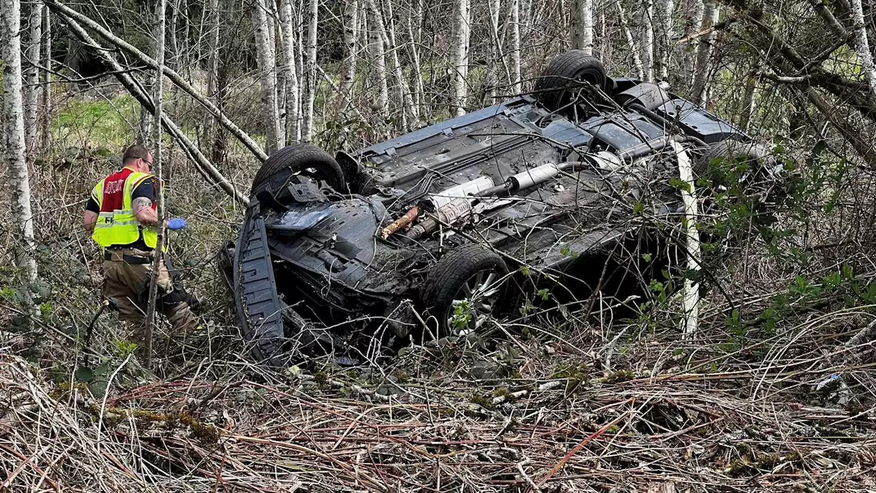 Speeding driver flips car half a mile from elementary school in Lake Stevens