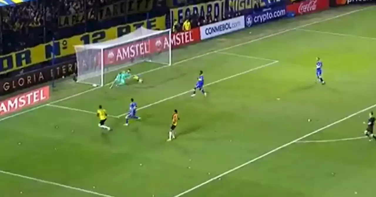 [Video] Pereira anota el primer gol a Boca en la Bombonera