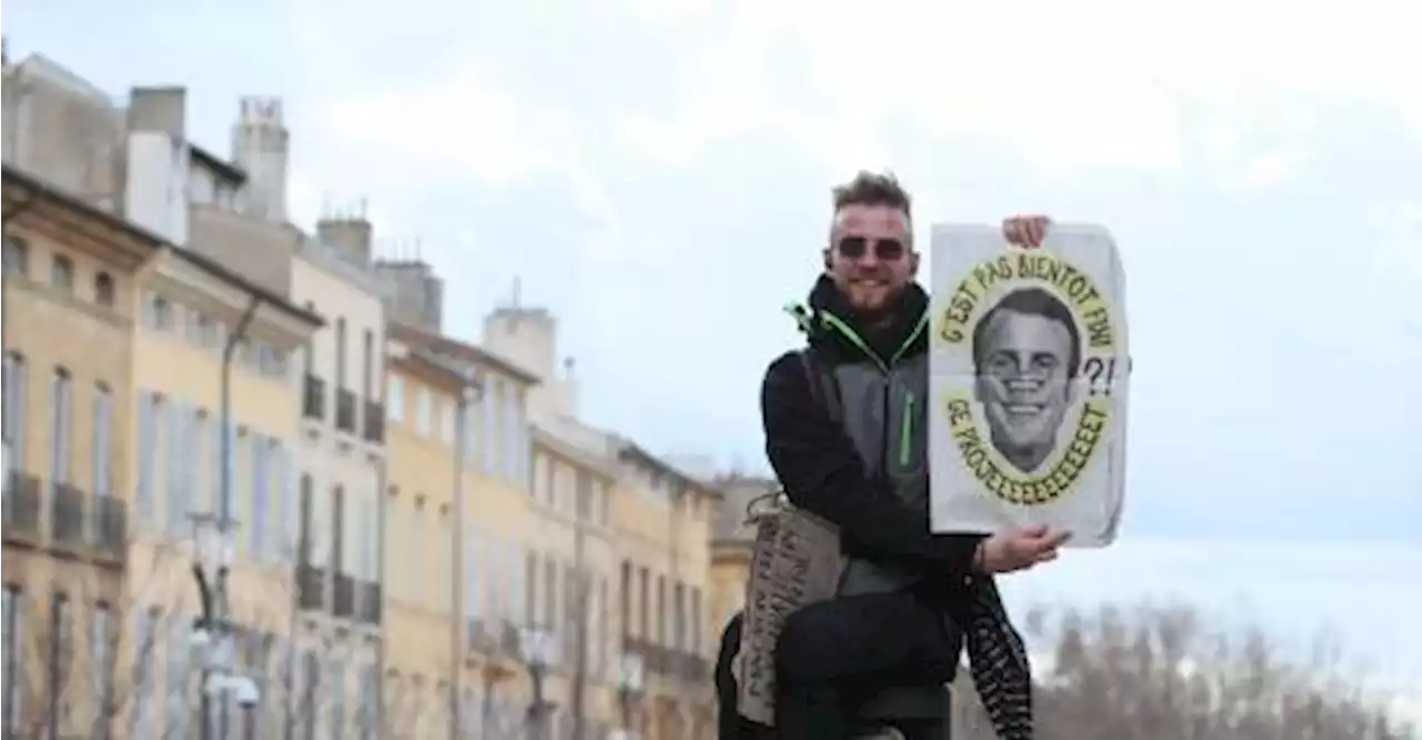 [En images] « La Marseillaise &#187; on la lit et on la brandit !