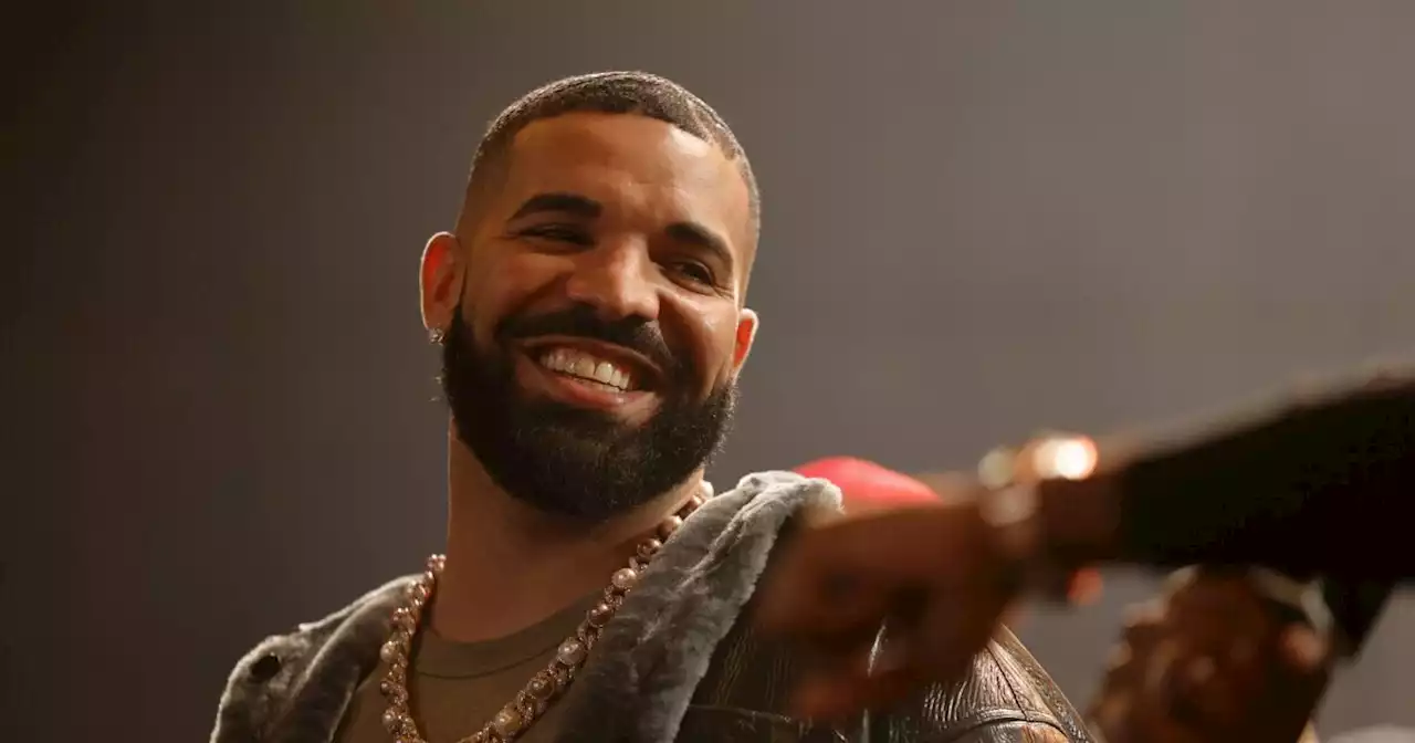 Fake AI-generated Drake/the Weeknd song pulled from streaming services