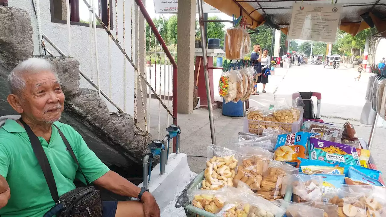 84-year-old is Angono park's happy vendor