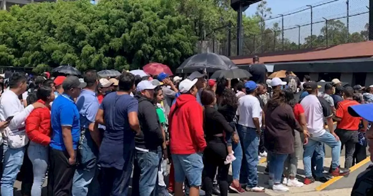 Estadio Azteca, con enormes filas para boletos del América vs Pumas