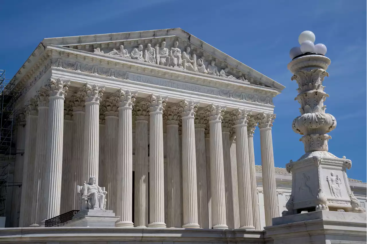 Alito extends temporary freeze, maintaining abortion pill access for two more days