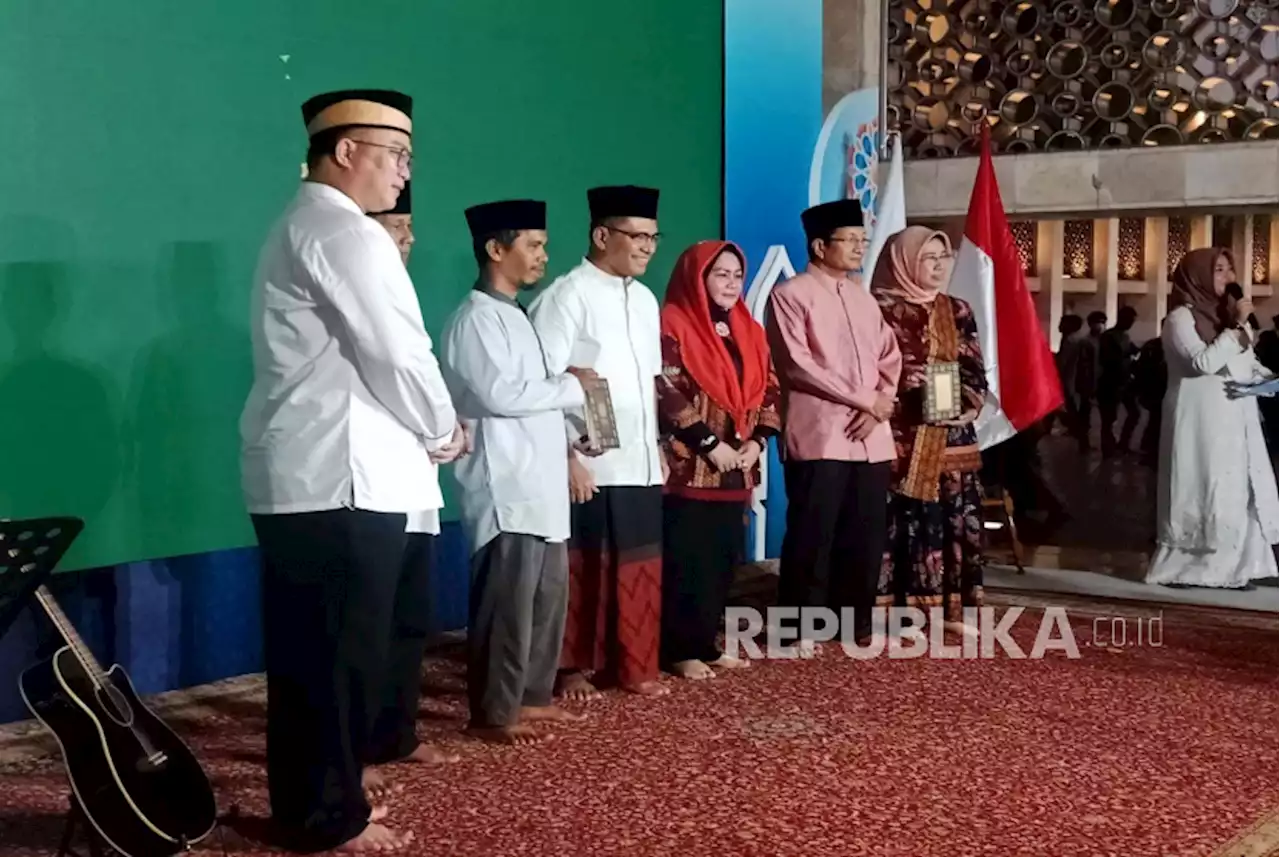 670 Imam Masjid di Ternate Dapat Bantuan dari Pemkot dan Baznas |Republika Online