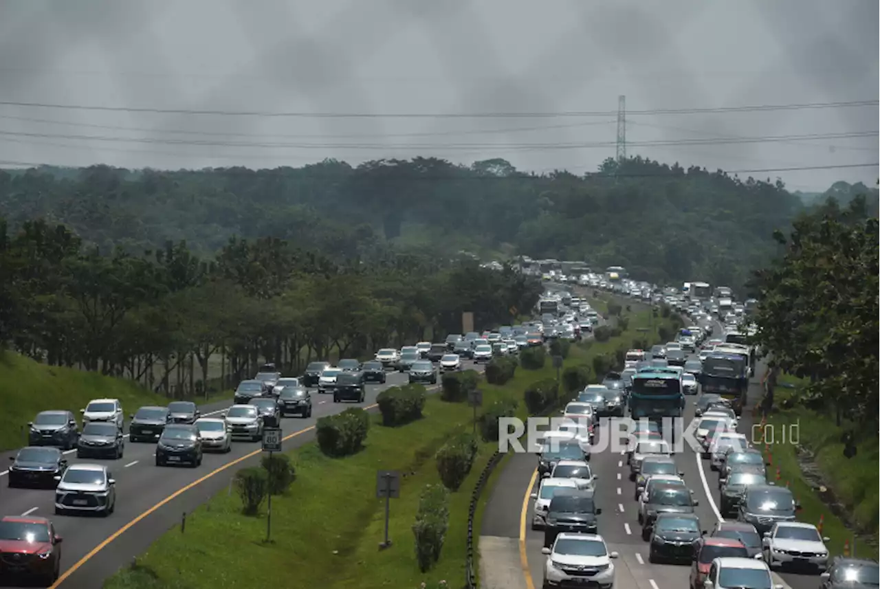 Puncak Arus Mudik di Tol Cipali, Diprediksi Melintas 121 Ribu Kendaraan |Republika Online