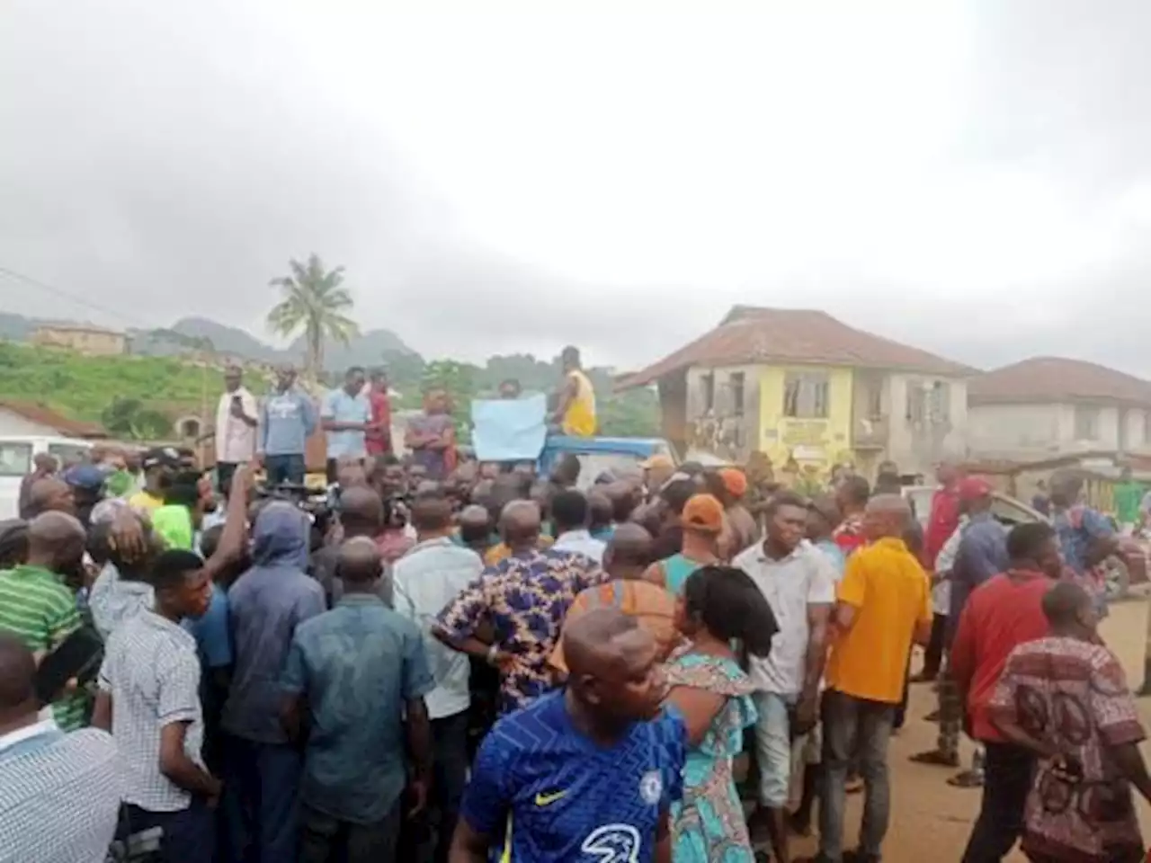 Protest In Ondo Over Forceful Eviction Of Over 10,000 Farmers From Forest Reserve By Governor Akeredolu | Sahara Reporters