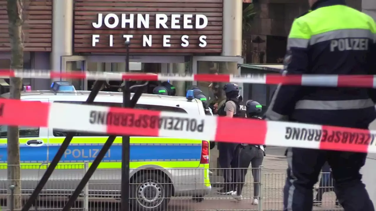 Attacke mit mehreren Verletzten in Fitnessstudio Duisburg - Täter auf der Flucht