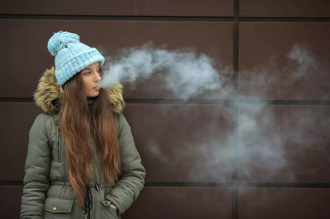 Urgent warning to parents over teenage vaping - and long-term risk to health