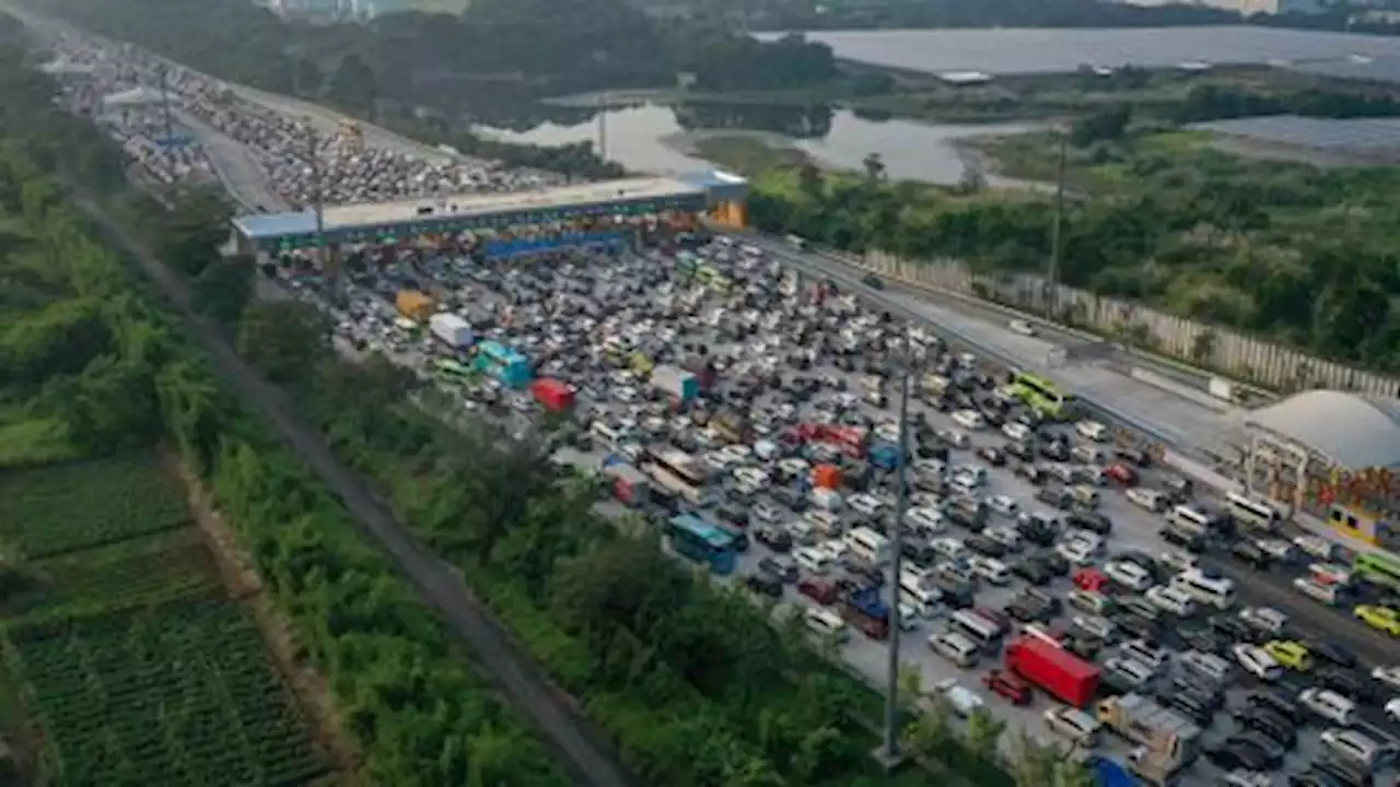 Mudik: Millions of Indonesians travel in annual Eid al Fitr exodus