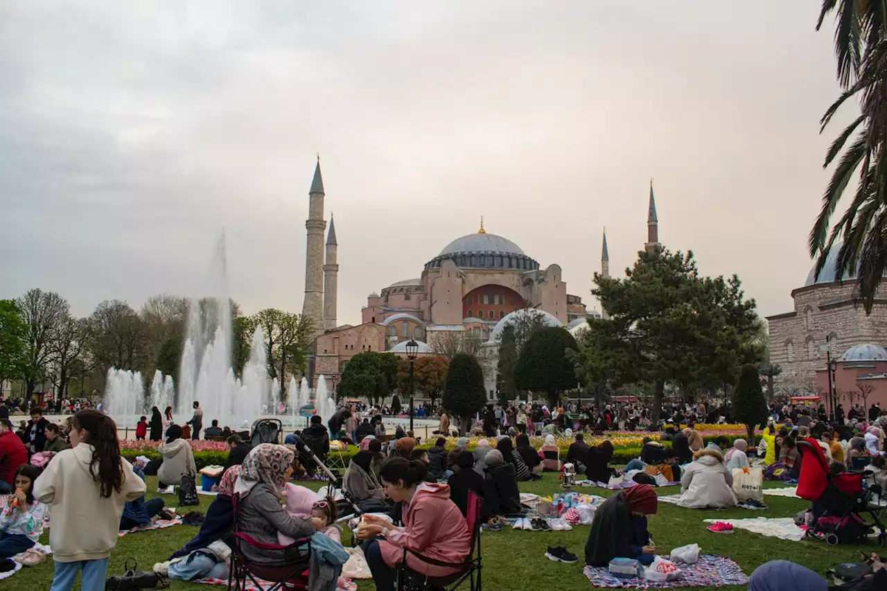 Ramadan iftars at Istanbul’s iconic Sultanahmet Square