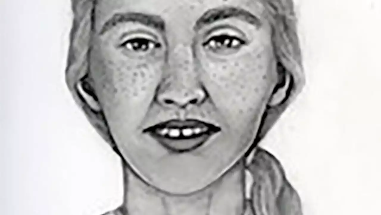 Tucson police seek help to ID woman who stepped into traffic