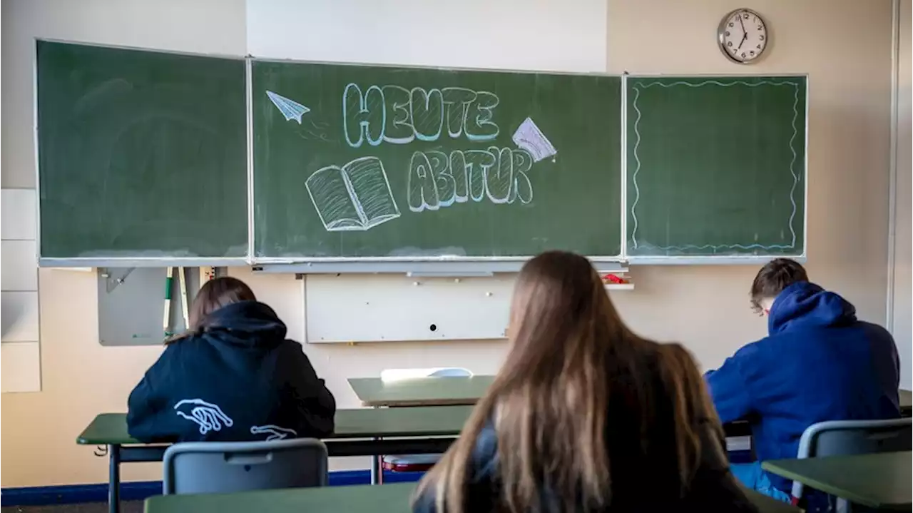 Top-News kompakt: NRW verschiebt Abitur-Prüfungen nach massiver Panne