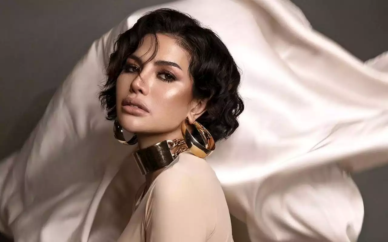 Biasa Bar-bar, Aura Nikita Mirzani Tampil dengan Makeup Bold Justru Dipuji Adem