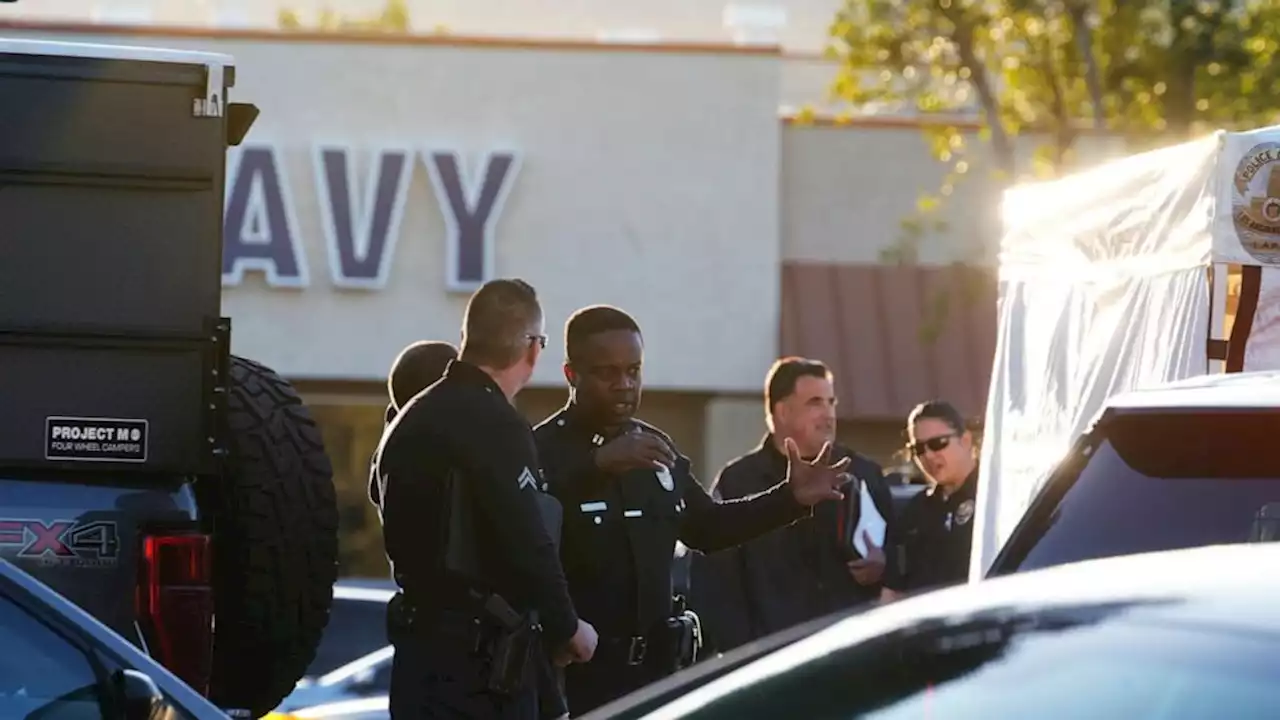 LA police: 1 dead, 3 wounded in shooting at shopping center