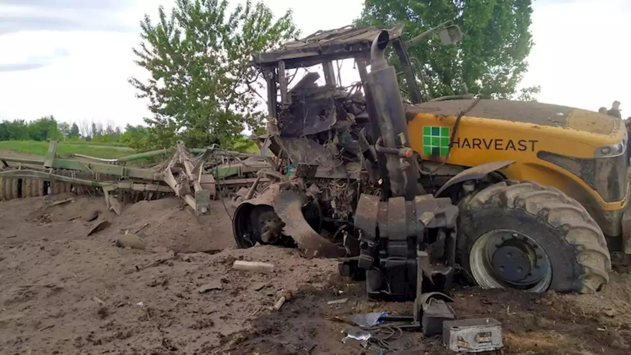 Ukraine farmers battle with paddocks seeded with land mines