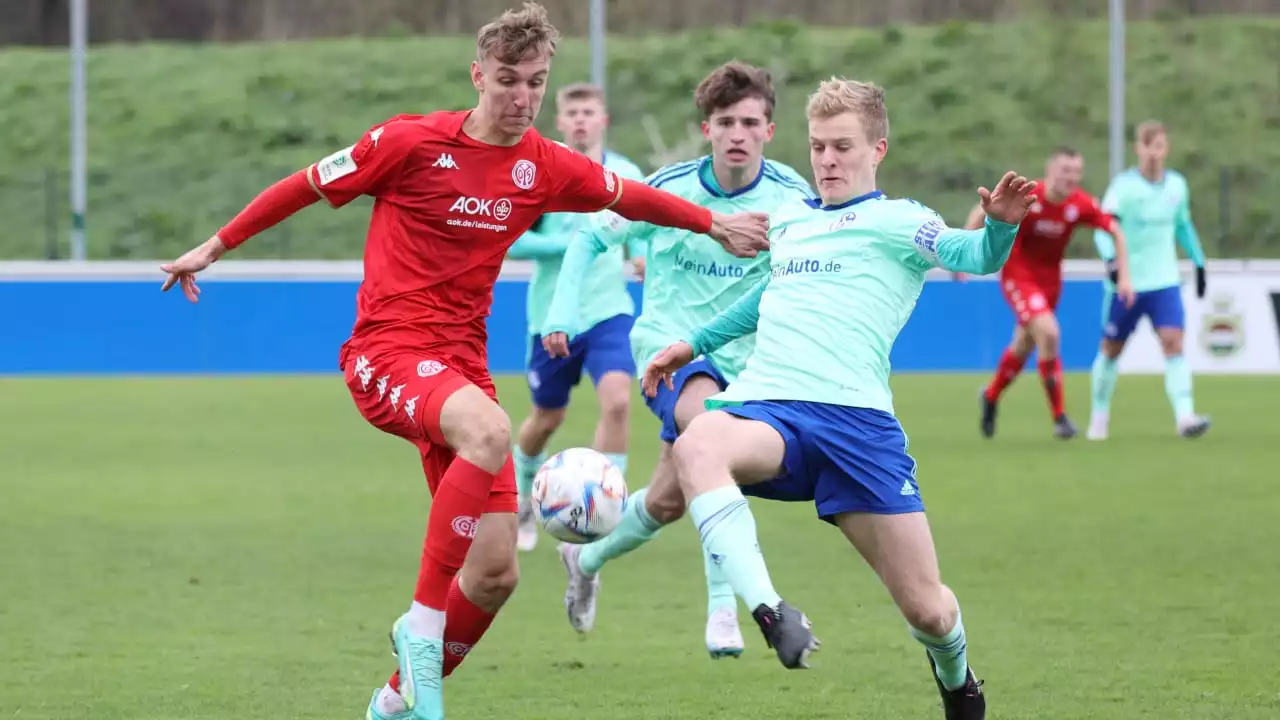 Pokaltraum ausgeträumt: Handelfmeter schlägt Mainzer U19 auf Schalke!