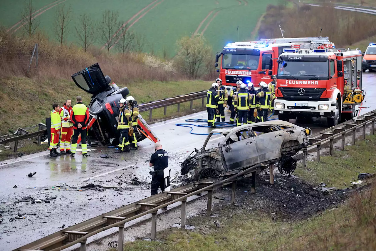 Ermittlungen nach Unfall mit sieben Toten in Thüringen