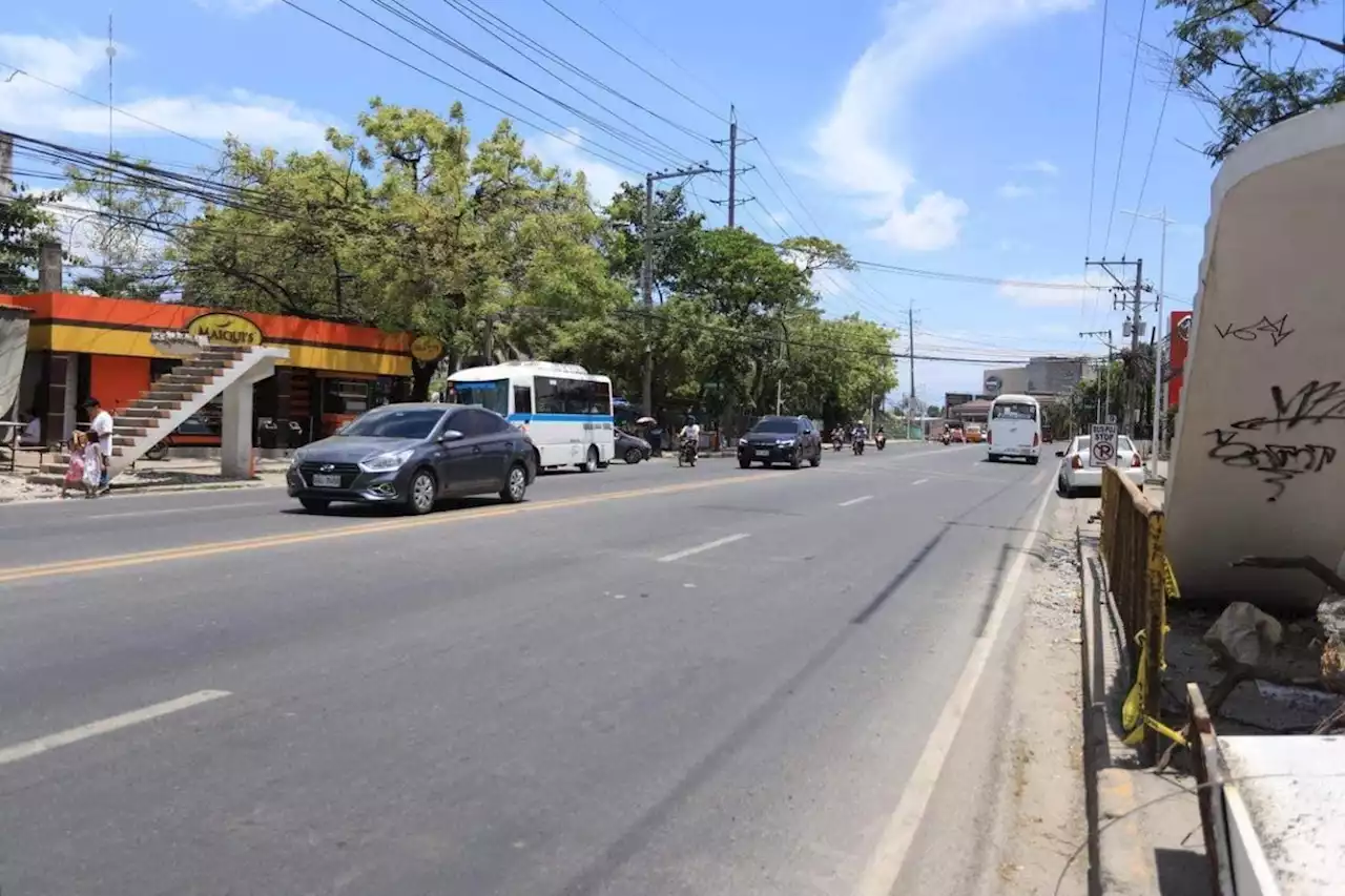 Demolition of Mandaue skywalk complete; road again passable to motorists