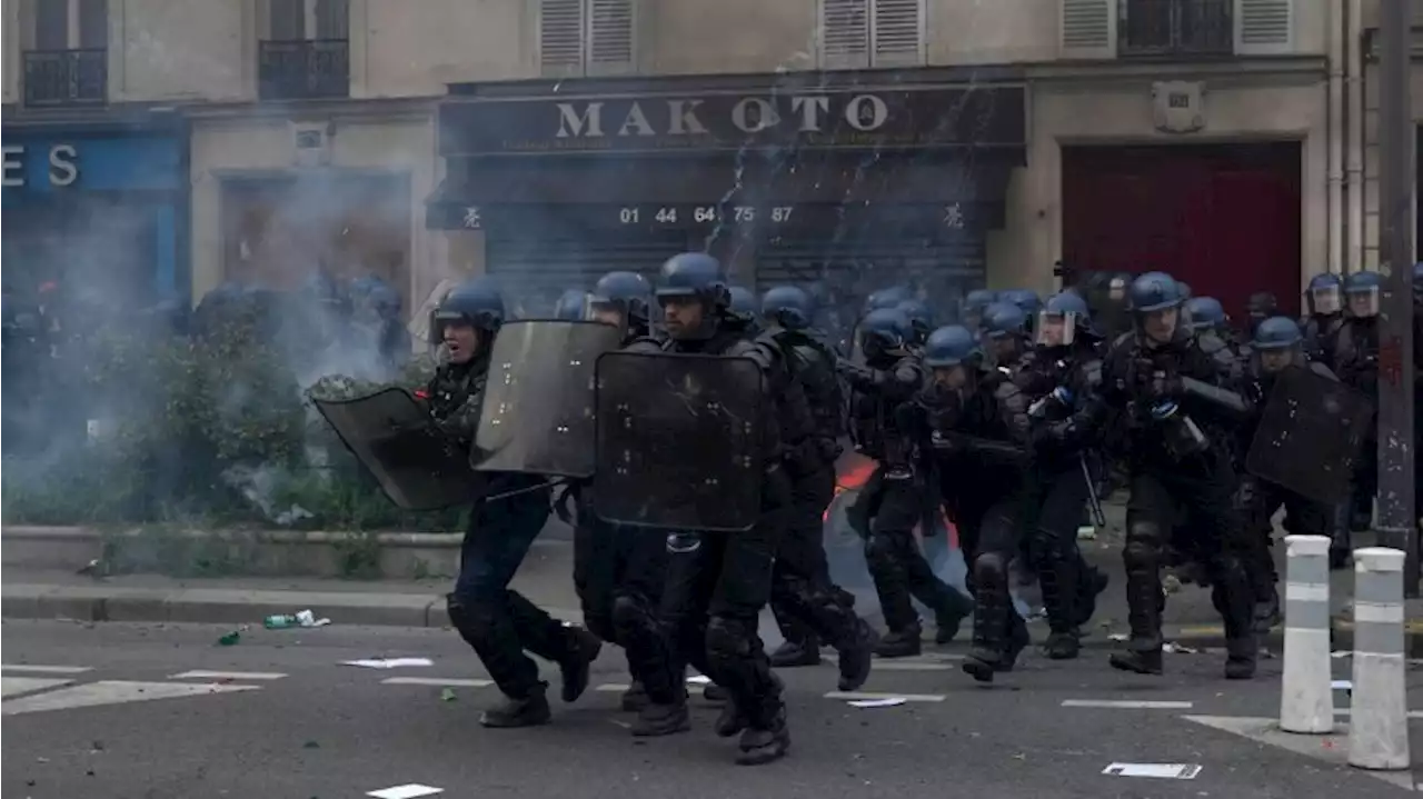 Proteste in Frankreich: Über 1000 Einsatzkräfte verletzt