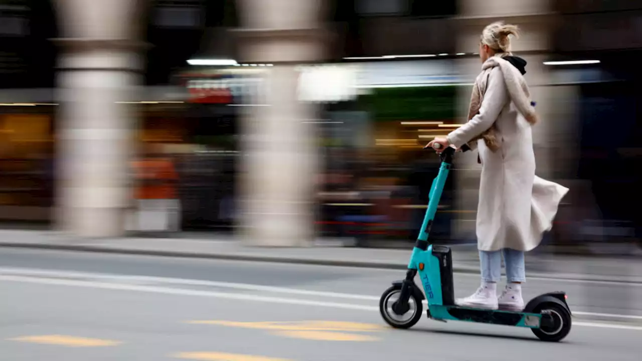 «Pour ou contre les trottinettes» : les Parisiens ont commencé à voter