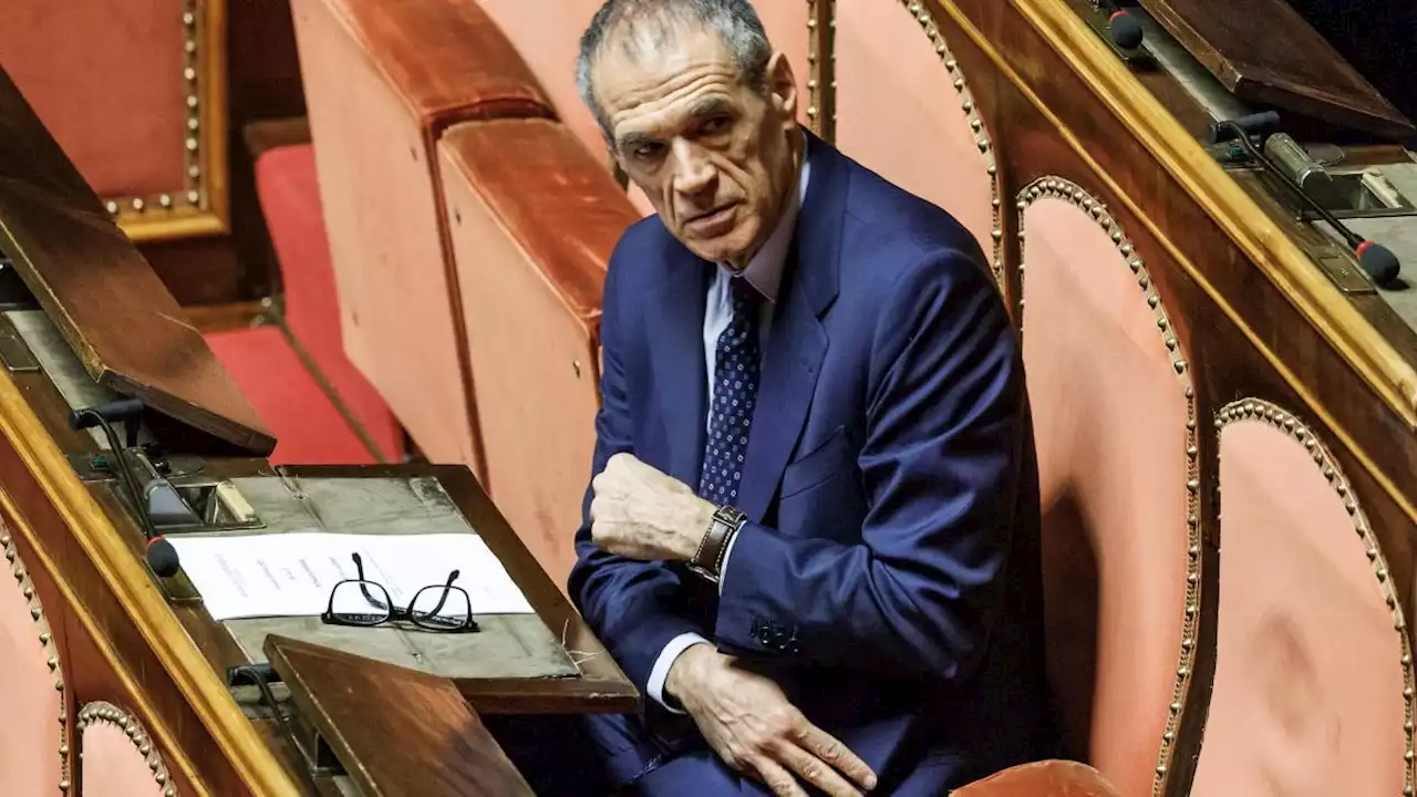 Carlo Cottarelli e il Pd di Schlein: «Il no al nucleare e i 5 Stelle, i miei dubbi sul nuovo corso. Per ora rimango, poi vedrò»