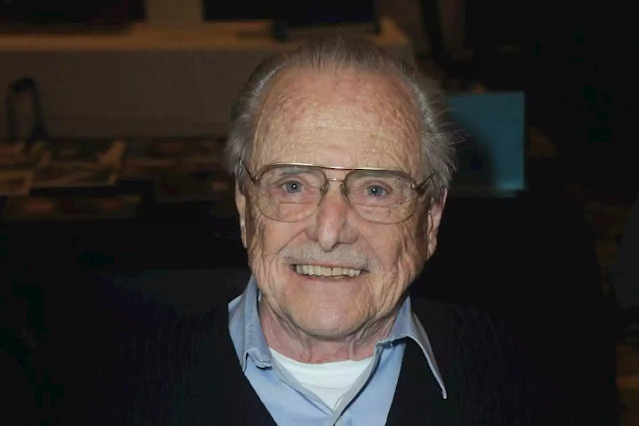 William Daniels Reunites With ‘Boy Meets World’ Co-Stars To Celebrate 96th Birthday