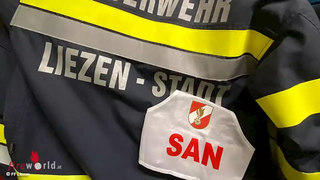 Stmk: Feuerwehr als Ersthelfer bei medizinischem Notfall auf der B 320 bei Liezen