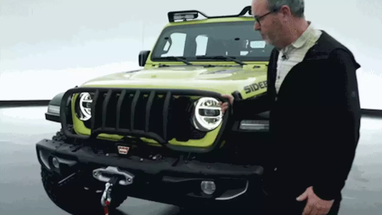 Jeep put a park bench on a pickup truck