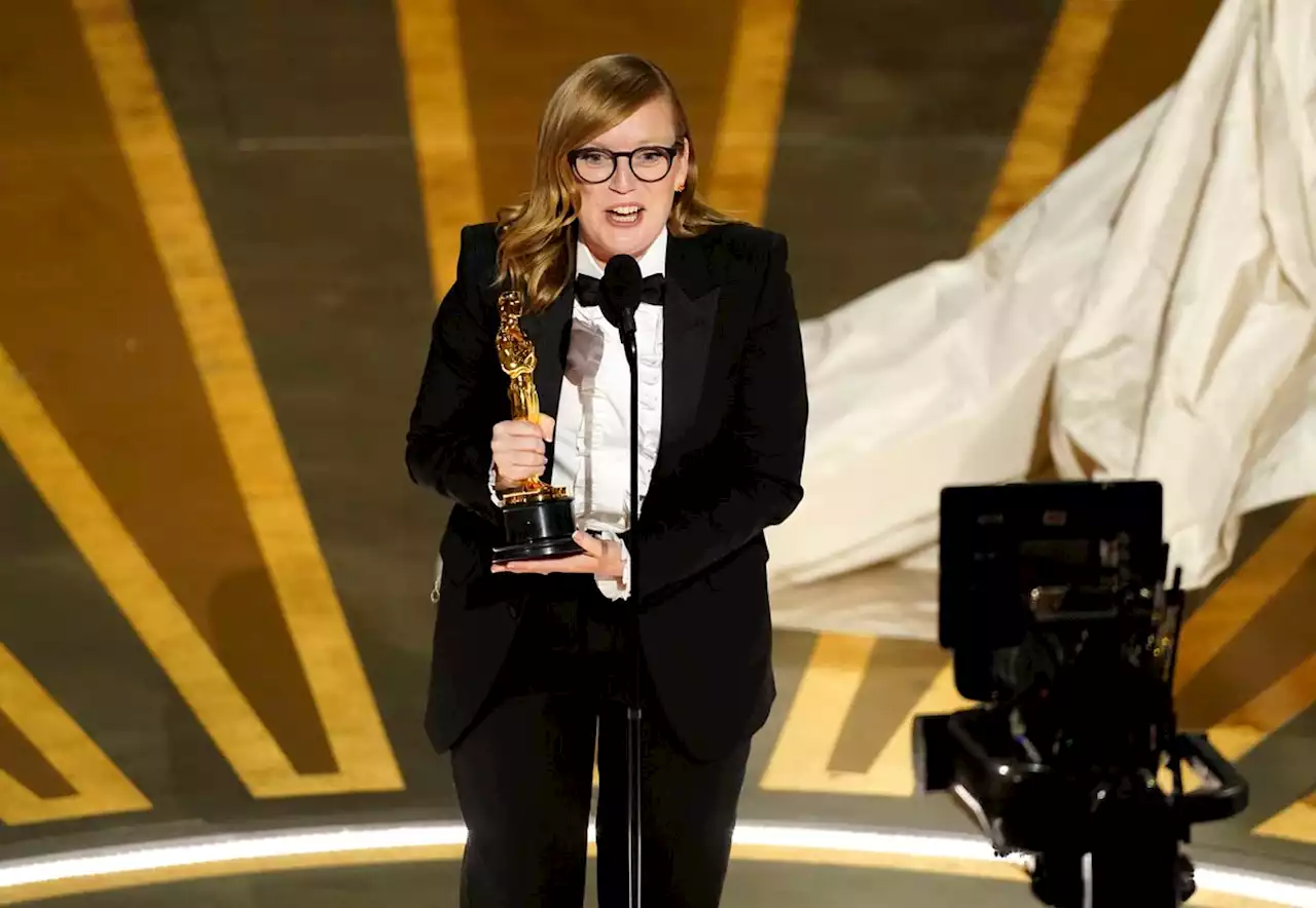 Sarah Polley told to return mistakenly won Oscar in family April Fool’s prank