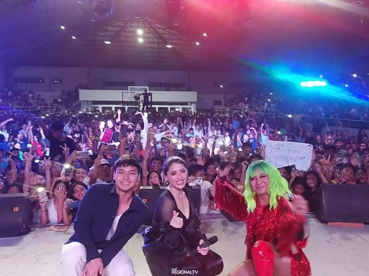 Kristoffer Martin, Kylie Padilla, and Boobay, nakisaya sa Sipalay Festival