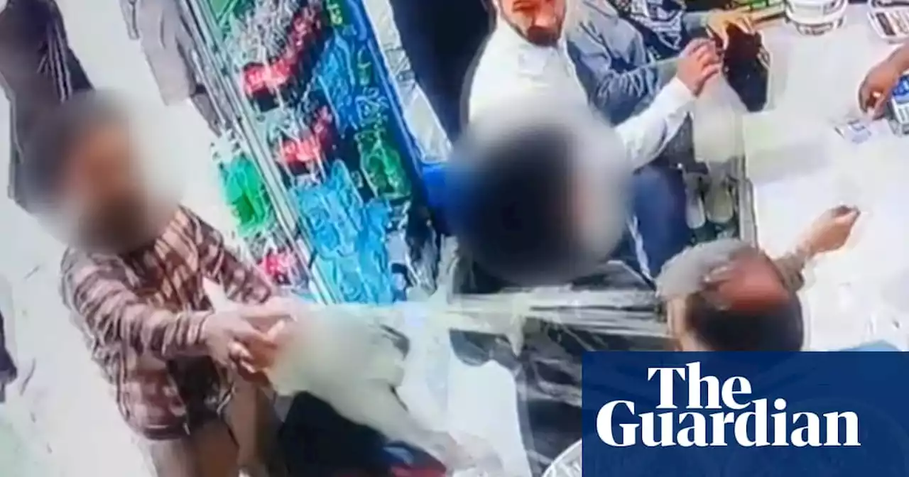 Two women attacked with yoghurt in Iran arrested for not covering hair