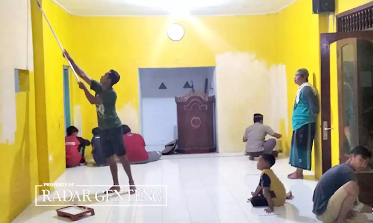 Jadi Sasaran Gerebek Surau, Jamaah Musala Walisongo Lakukan Pengecatan Usai Tarawih