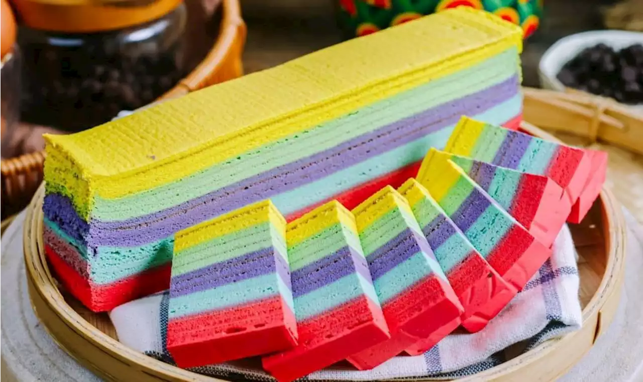 Sarawak home-based kek lapis bakers grappling with Raya orders | The Malaysian Insight