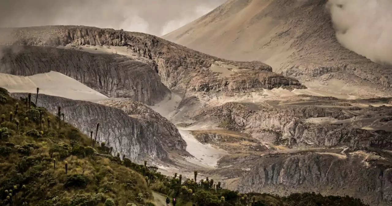 Comunidades aledañas al nevado del Ruiz se alistan para eventual evacuación: ¿qué deben hacer?