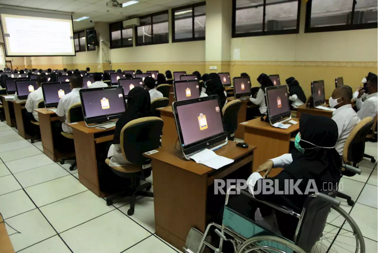 Ribuan Peserta Ikuti Seleksi Kompetensi PPPK Pemprov Jatim |Republika Online