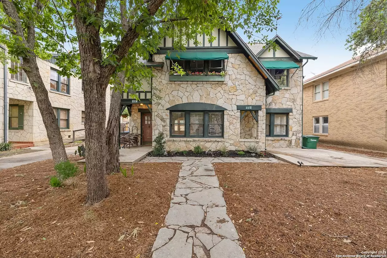 A duplex for sale in San Antonio's Monte Vista was among the area's first multifamily dwellings