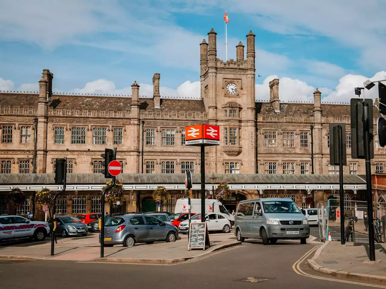 Signalling staff illness disrupts train services at Shrewsbury