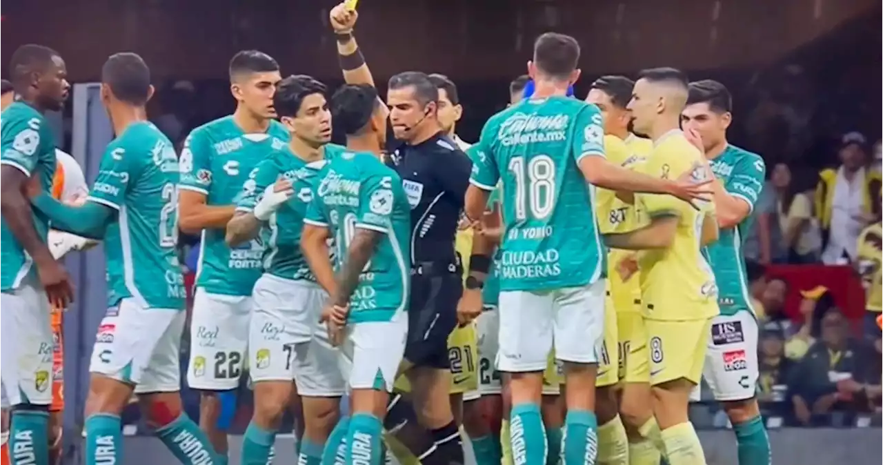 VIDEO: El árbitro Fernando Hernández le da rodillazo a jugador de León en la Liga Mx