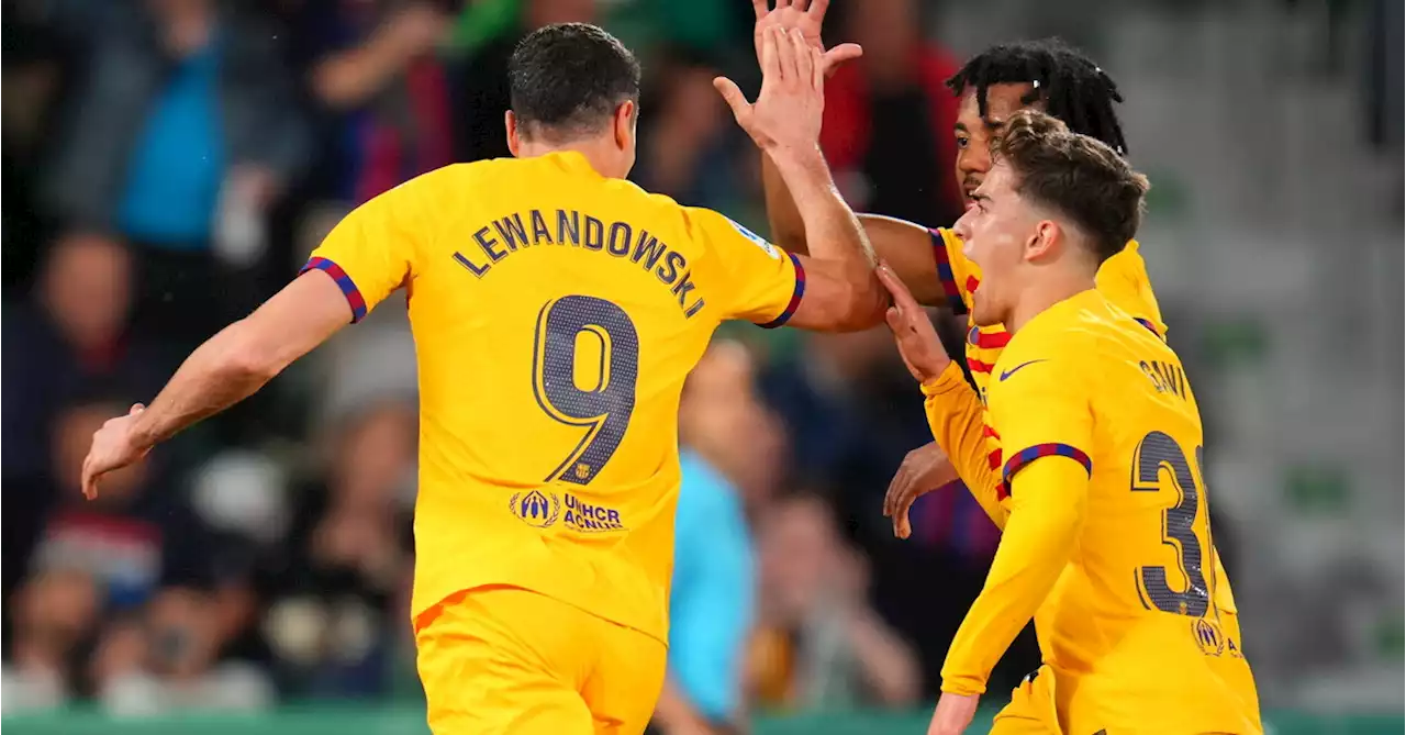 Liga: il Barcellona dilaga e va a +15, sorride il Siviglia