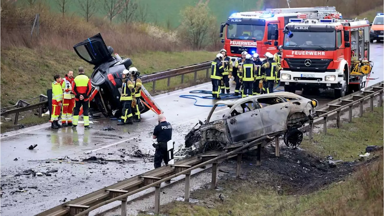 Top-News kompakt: Horror-Unfall auf B247 mit sieben Toten – Details bekannt