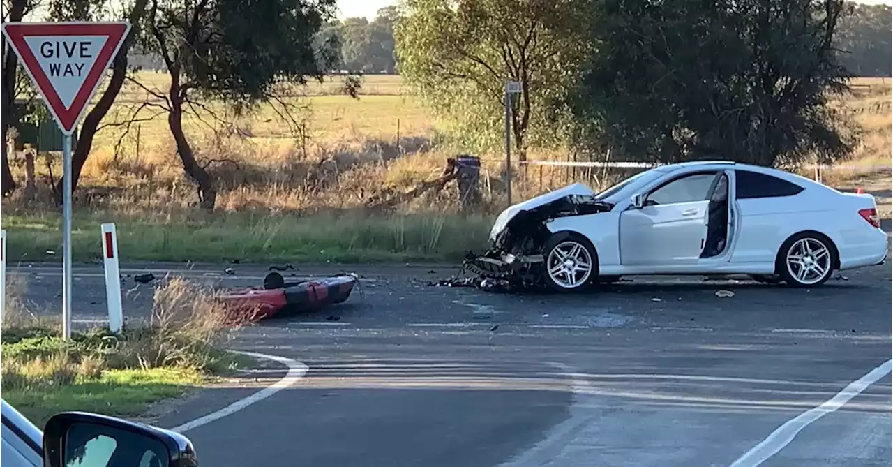 Three dead, three injured after truck and cars collide near Victoria-NSW border