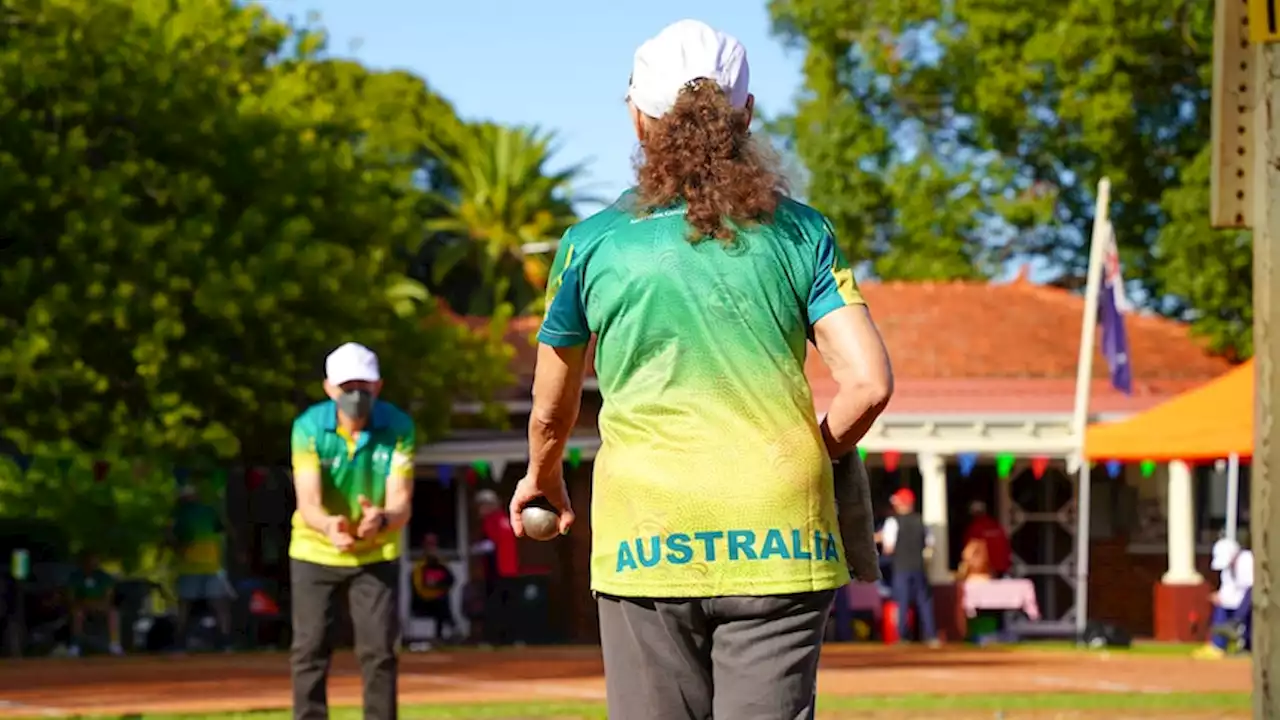 'A precious gift': How a kidney transplant helped Lyn don the green and gold again