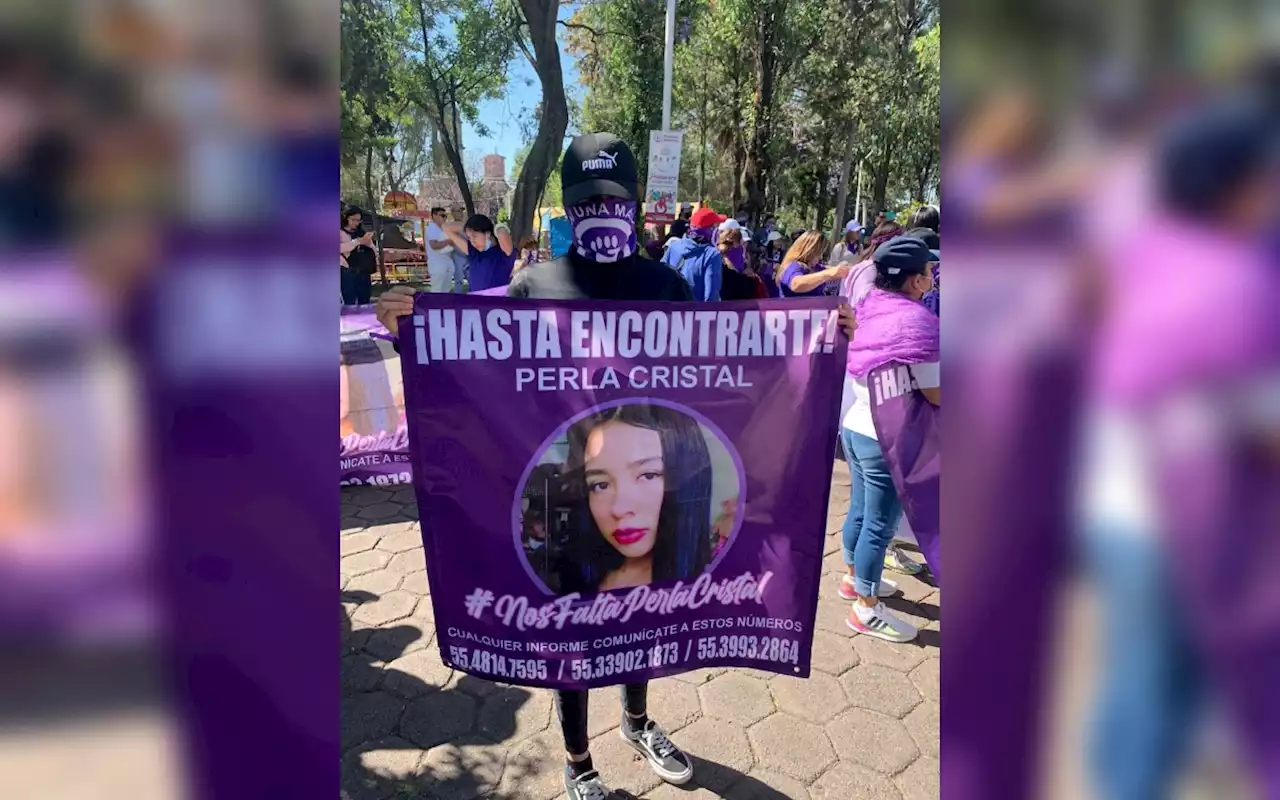 Protestan con féretro de Perla Cristal frente a Fiscalía CDMX