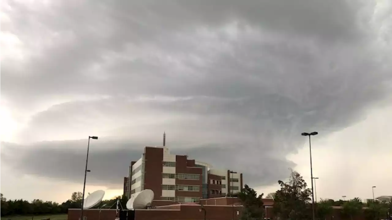 'Extremely dangerous tornado' kills at least 3 in Oklahoma as storms strike Central U.S.