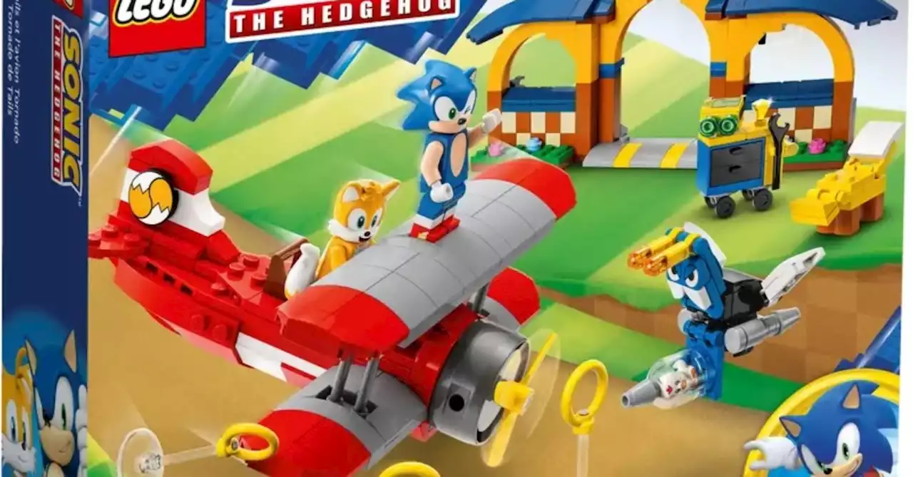 Take to the Sky with Tails and Sonic the Hedgehog with LEGO