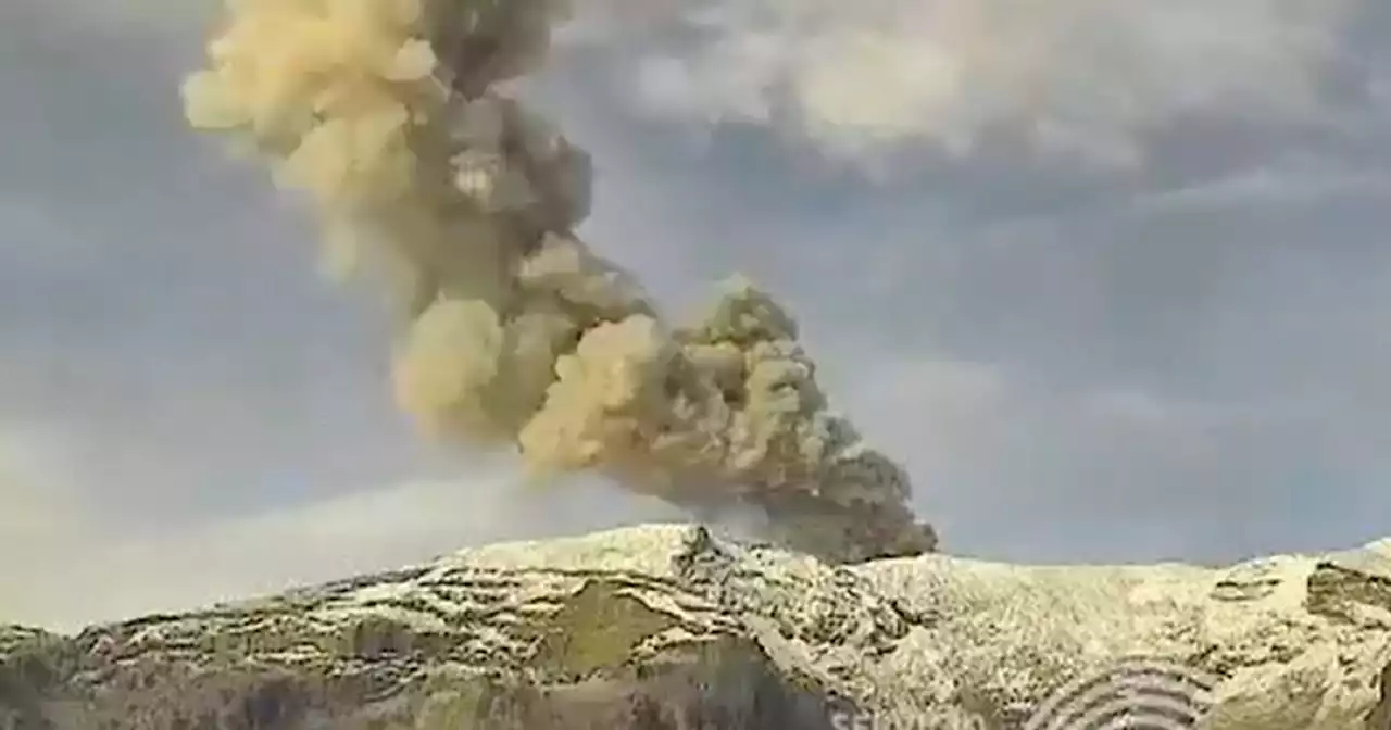 'No es buena señal que temperatura del volcán Nevado del Ruiz aumente': Luis Fernando Velasco