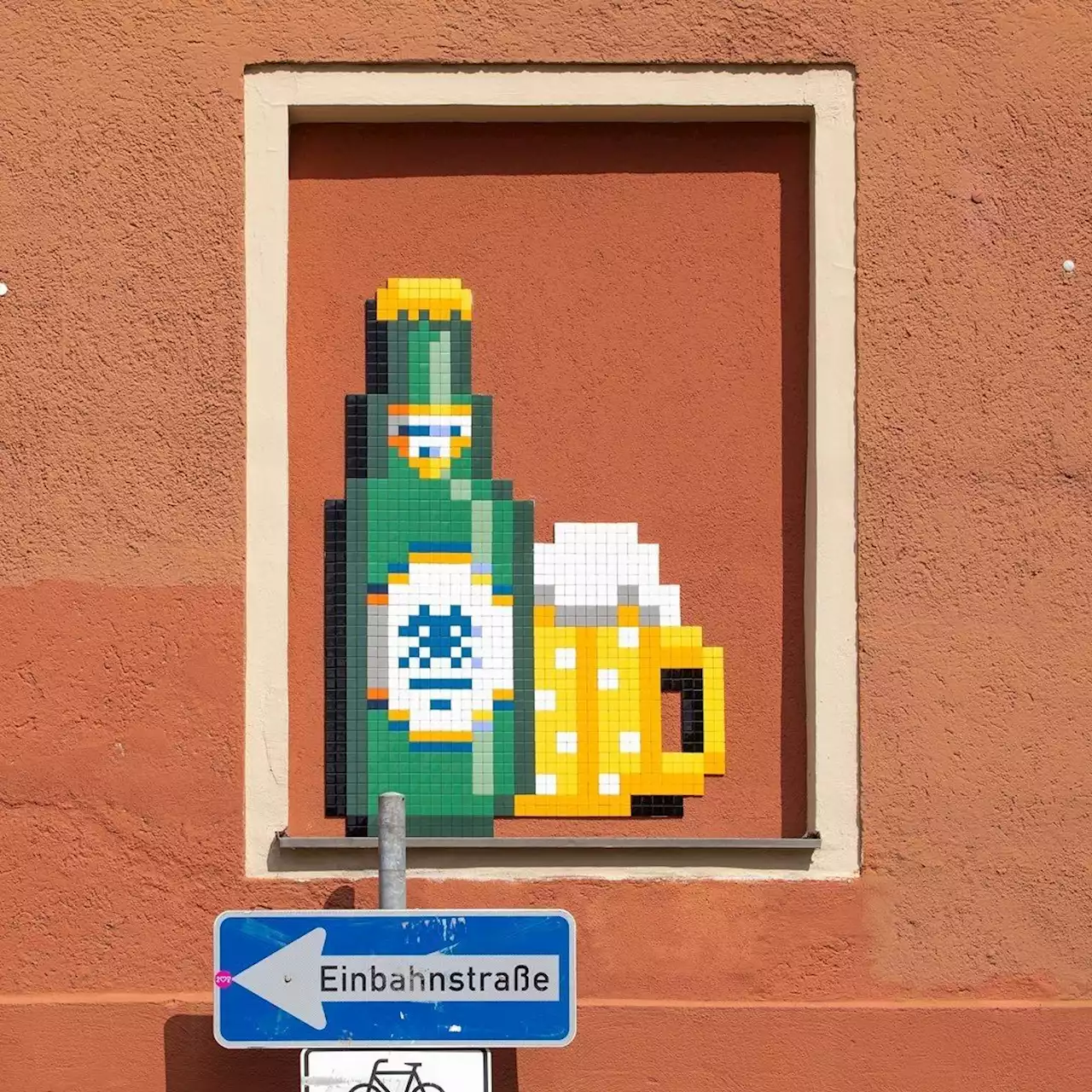 Street-Art: Invader bringt Kachel-Kunst nach München