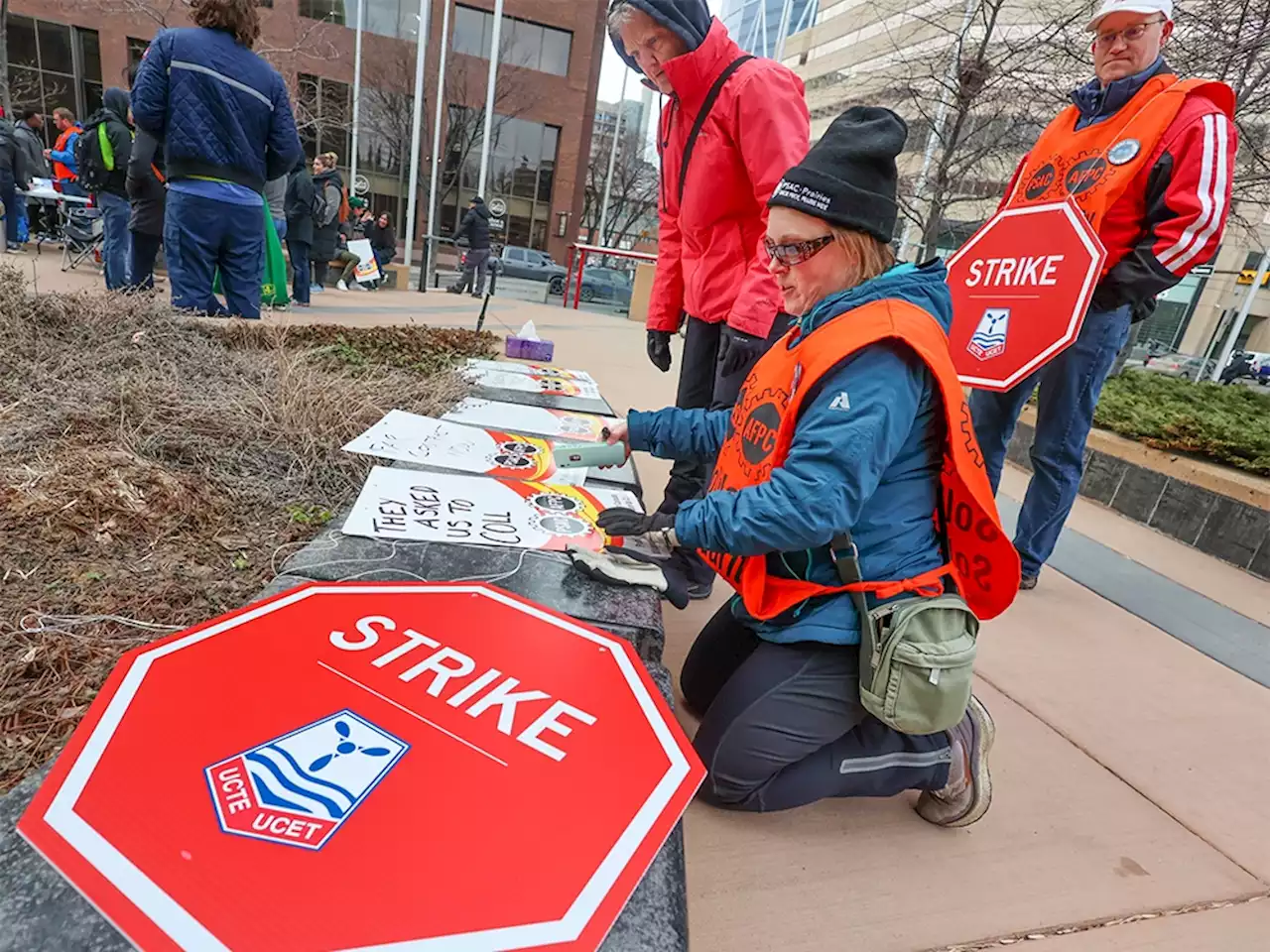 PSAC strike to hit low-income Calgarians, newcomers hardest: advocates