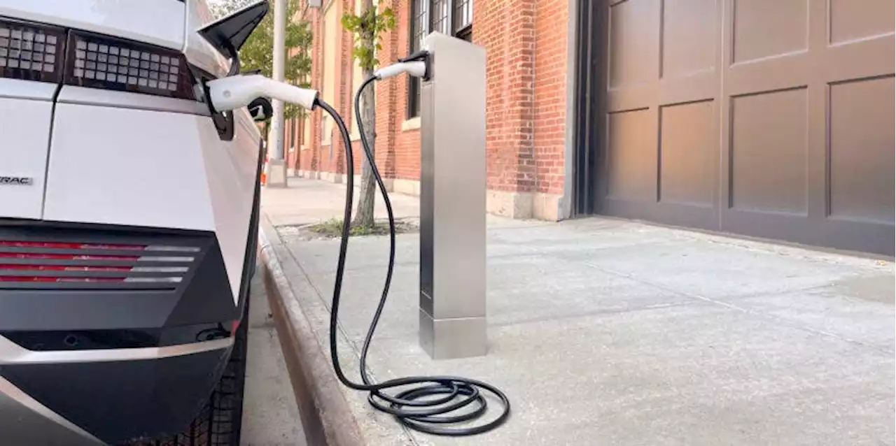 Hyundai CRADLE & itselectric Will Partner To Deploy Curbside EV Chargers In New York City - CleanTechnica